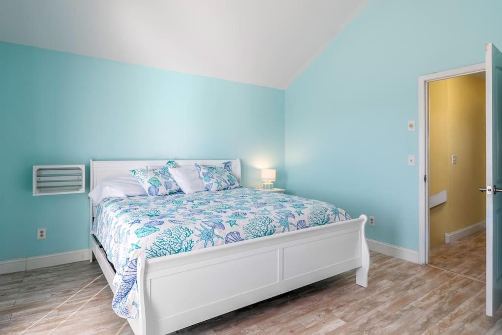 Pool Haven Ocean View Villa Oak Island Exterior photo