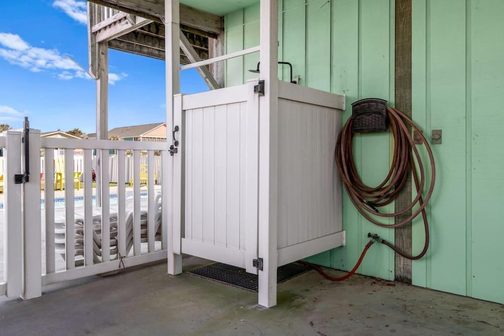 Pool Haven Ocean View Villa Oak Island Exterior photo